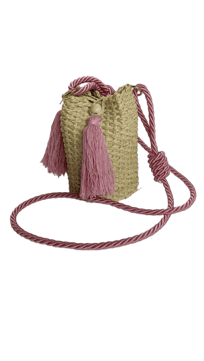 Mini mochila natural borla rosada con lazo elaborado en palma de iraca