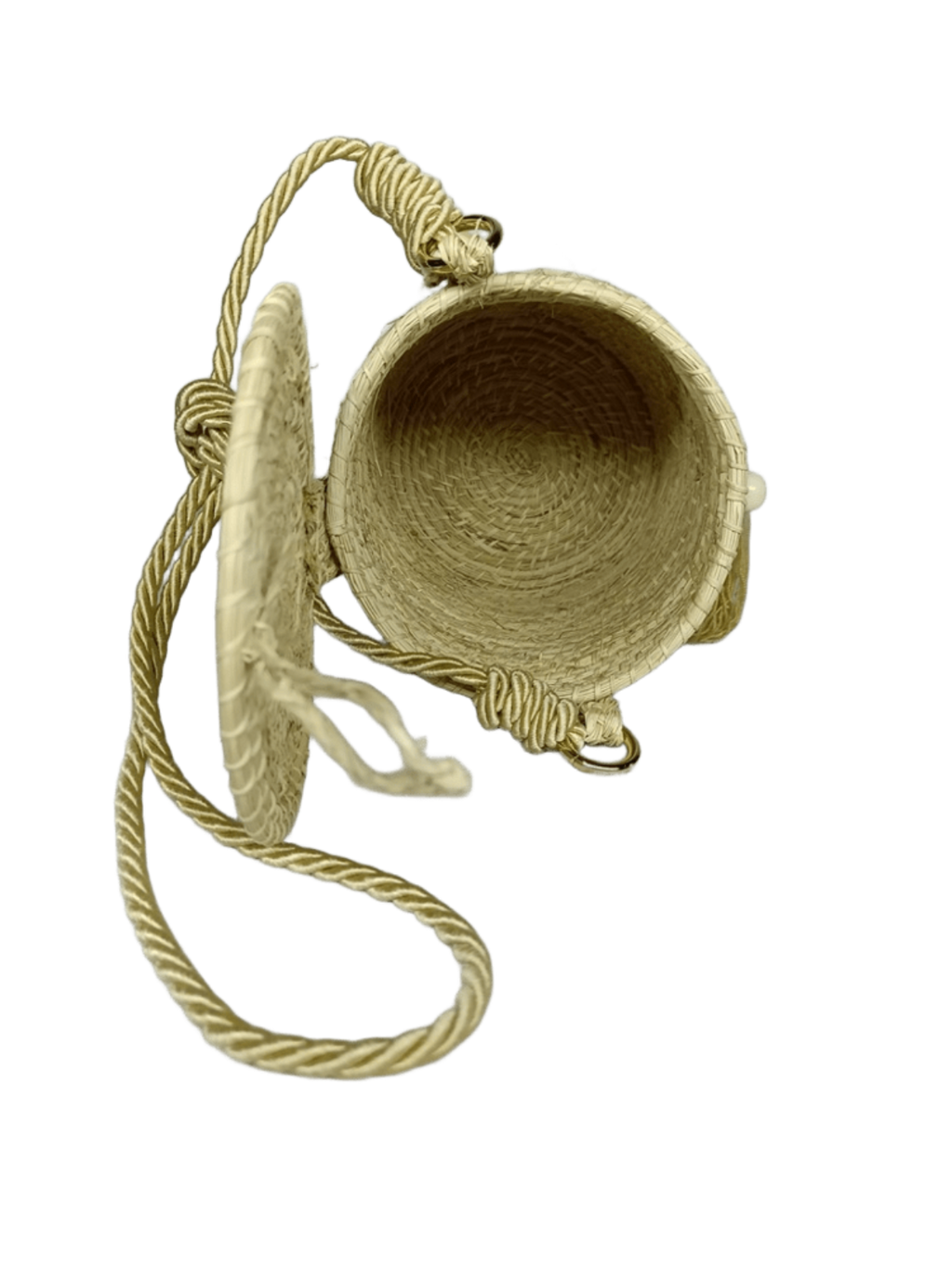 Bolso con vista a su interior elaborado en palma de iraca tipo tambor color beige, color beige y lazo beige