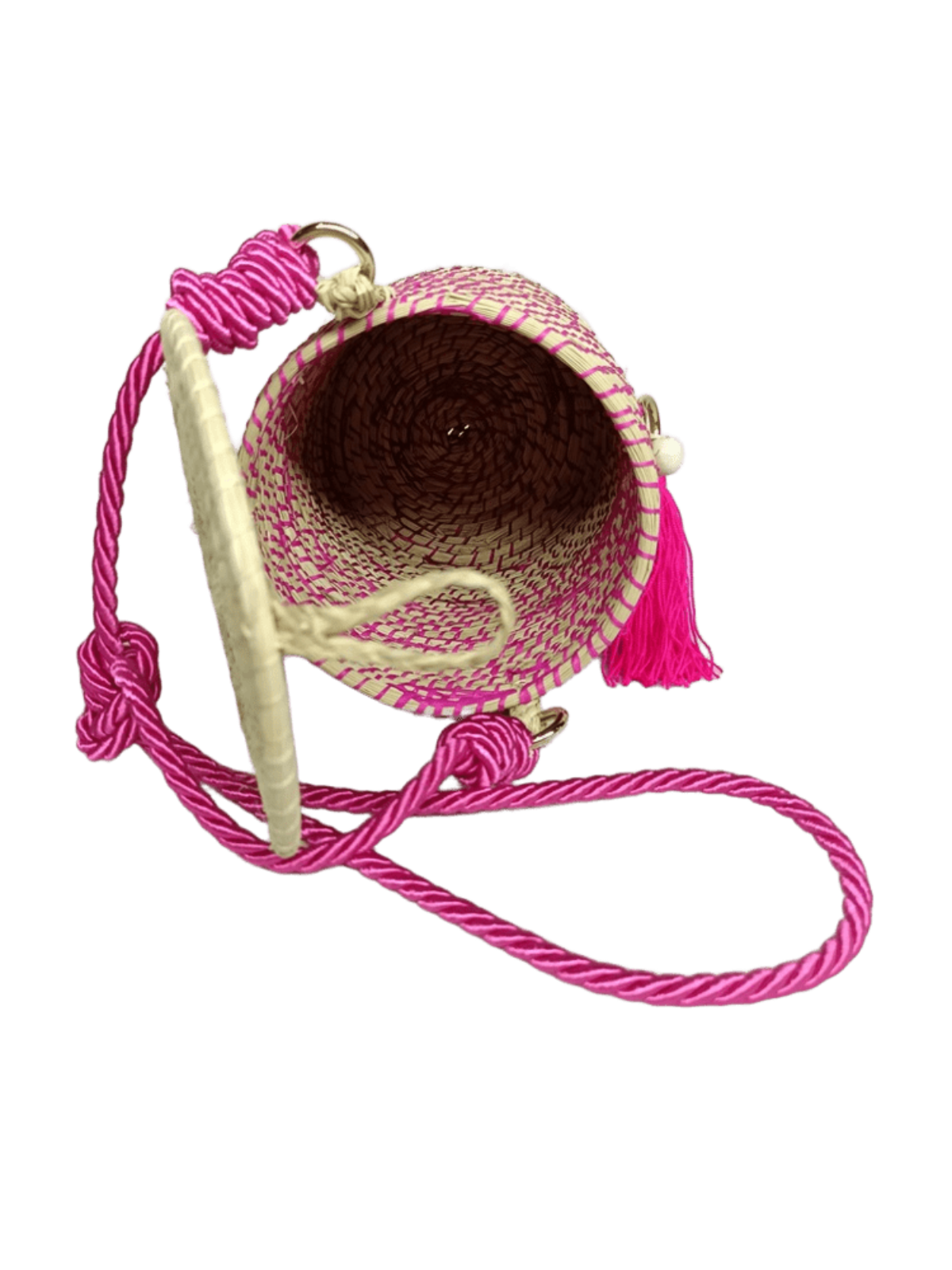 Bolso vista a su interior elaborado en palma de iraca tipo tambor color fucsia, borla fucsia y lazo fucsia