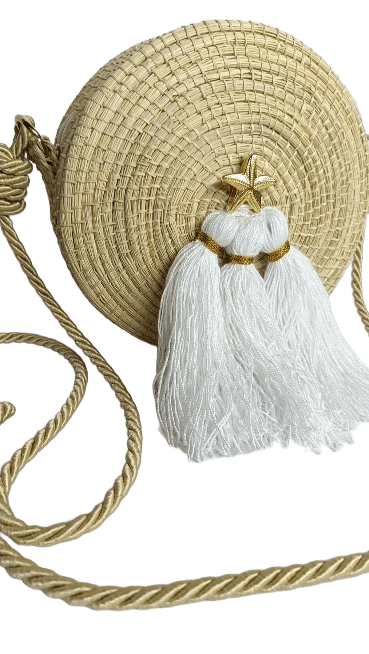 Bolso yoyo redondo en palma de iraca liso con herraje, borlas color blanco y lazo color blanco